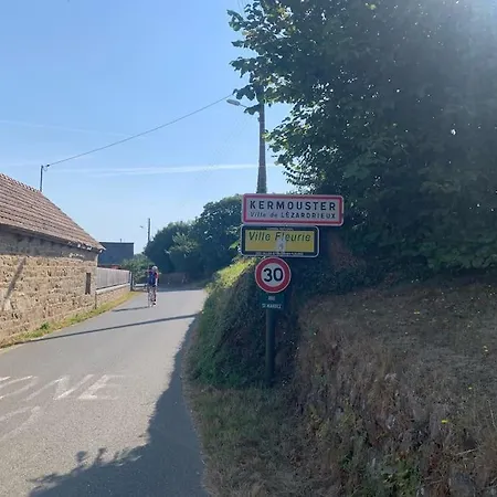 Holiday home Maison De Kermouster, Juste Avant Le Paradis