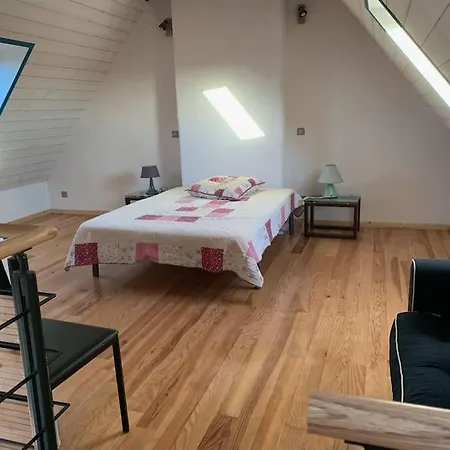 Maison De Kermouster, Juste Avant Le Paradis